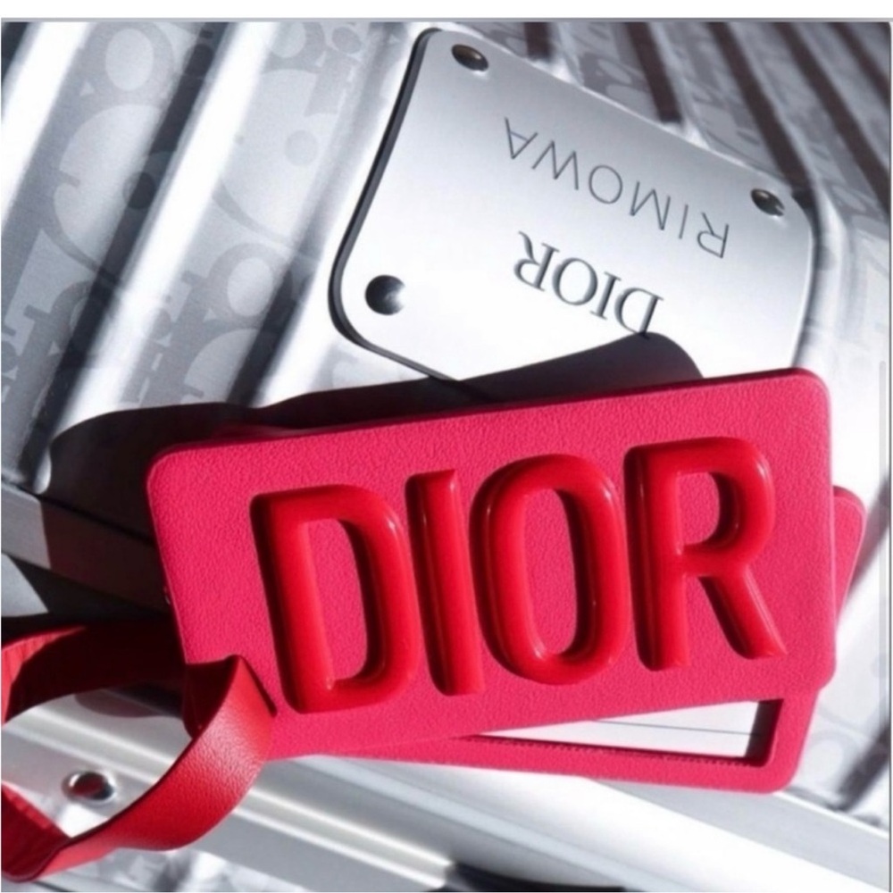 DIOR MAKEUP SET INCLUDING MIRRORED DIOR LUGGAGE TAGS NEW IN BOX - Picture 5 of 6